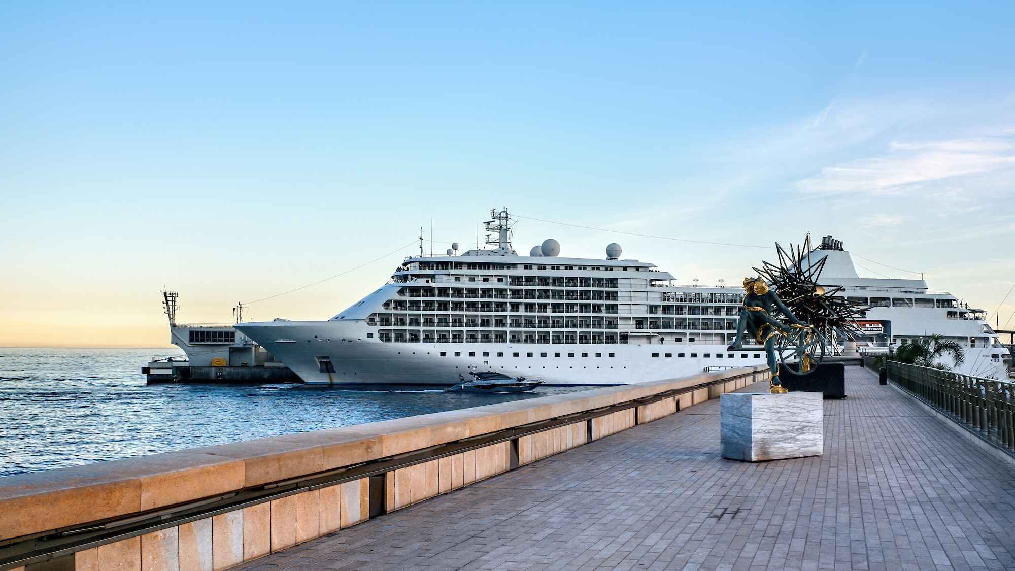 Traslado Aeropuerto Ciampino a Puerto Civitavecchia con transporte privado y cómodo